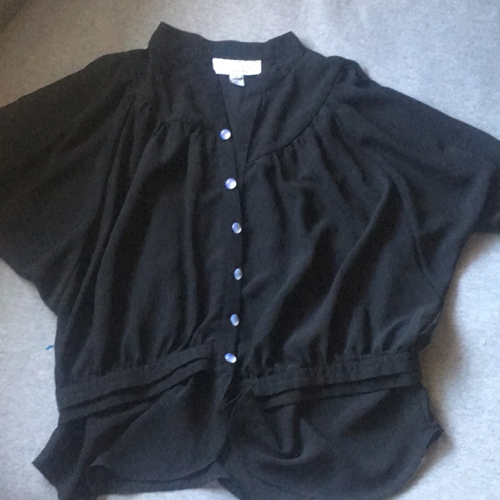 The Cue mesh button up